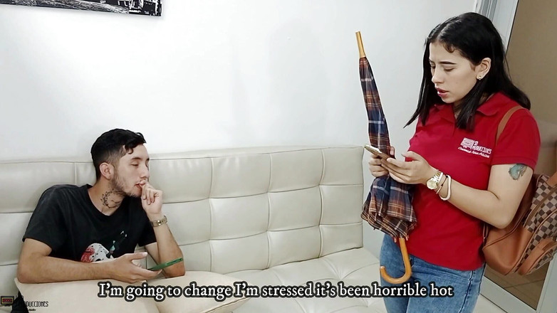 Vayolet: Wielki tyłek macocha jebanie napalonego kutasa Liama - Porno po hiszpańsku