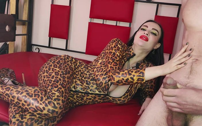 Princess18_: 通过乳房崇拜双性恋鼓励