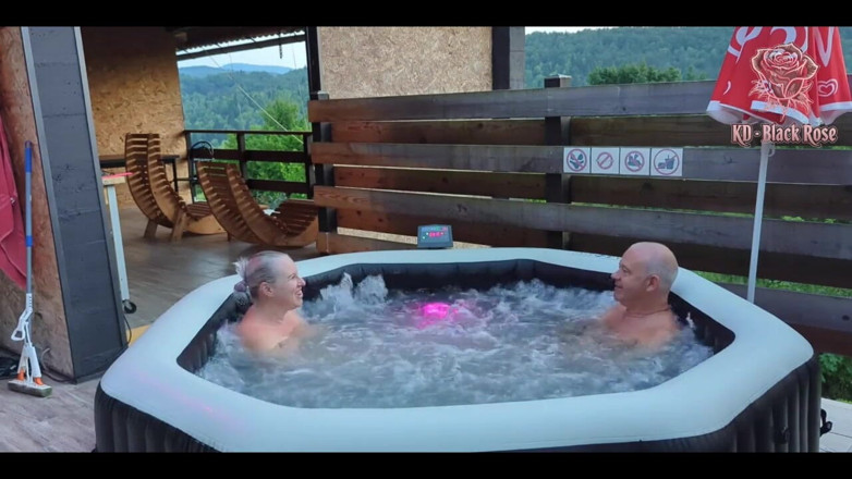 Kd Black Rose: Hraní ve vířivce Relaxační láska ve vířivce