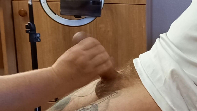 Zona901: close-up cumshot from manual penis stimulation by a fat woman