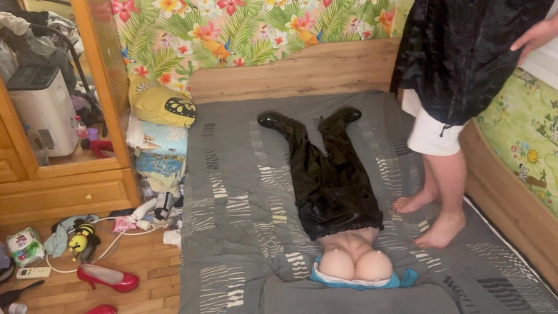 Putarankahotmilf: Královna v hidžábu foot fetiš, kouření a hanjob k Tranny...