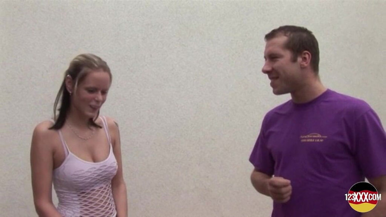 123XXX - 100% Amateurs: Whe Ona jezdí na ptákovi, rozbije to ve dva