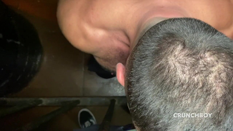 Bareback fetish studio from Madrid: Giussepe usado a pelo por Apolo Adrii