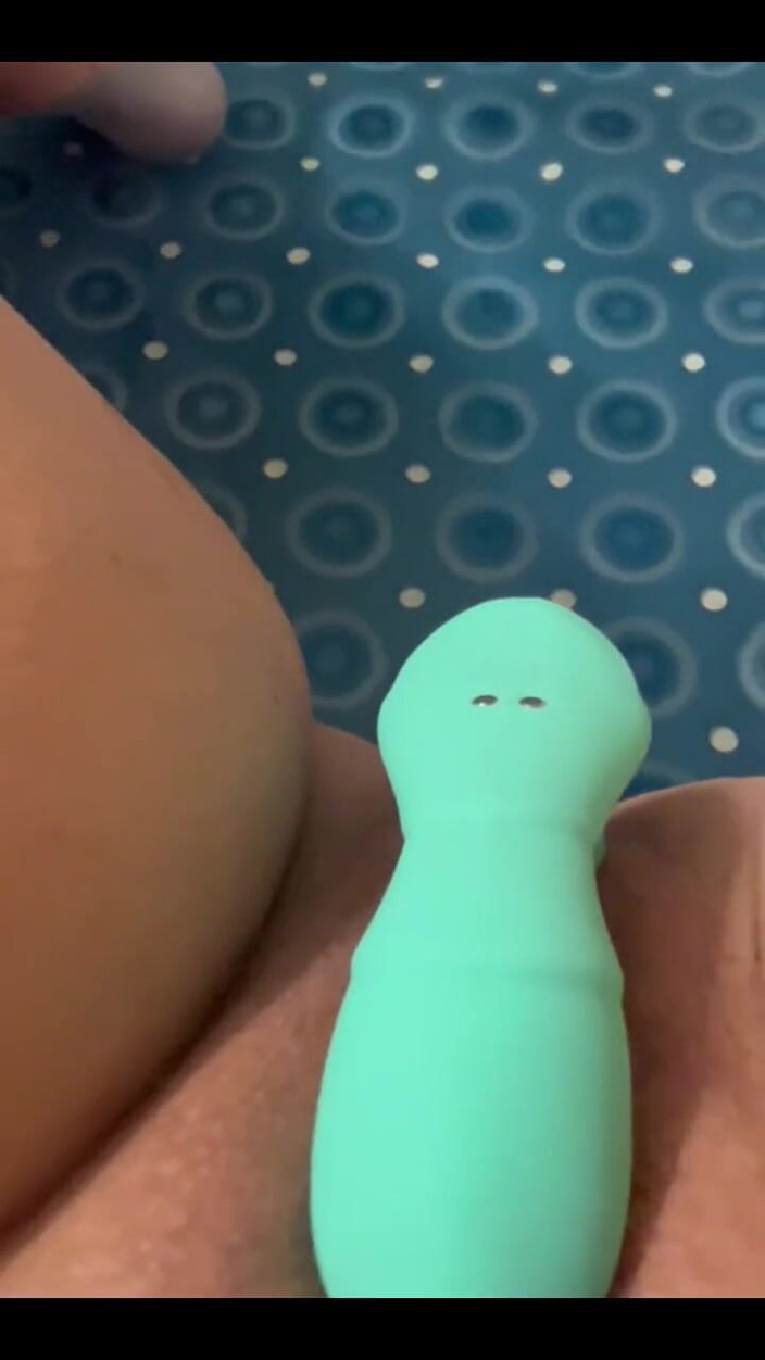 Dirtysecret: Îmi place acest vibrator împins de sine