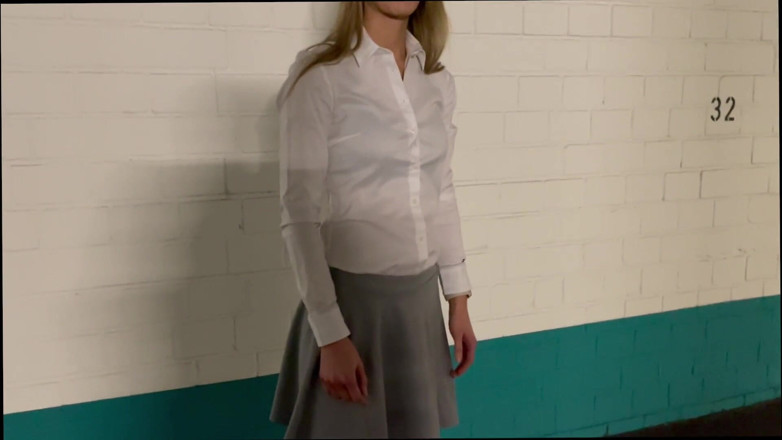 Mellybunnyluder: Hobby Whore Is Persuaded to Fuck by the Agency Boss