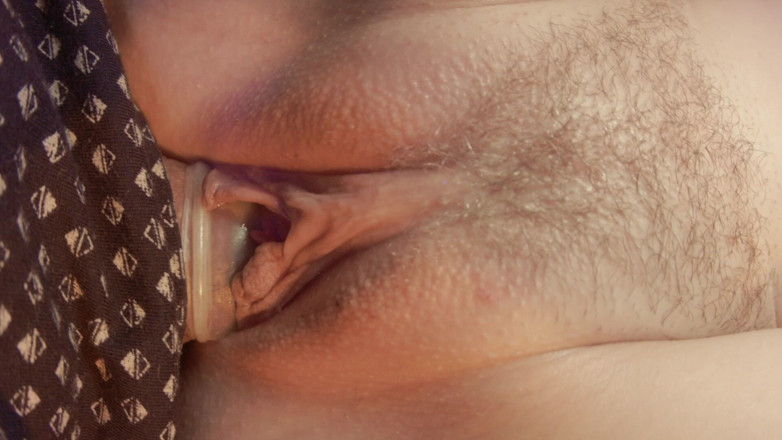 Magnet video: Juniper Closeup Accidental Creampie