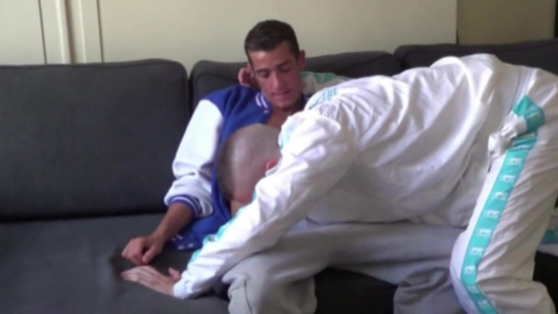 Gaybareback: MAtt Kenedy fucked by bisexuel twink