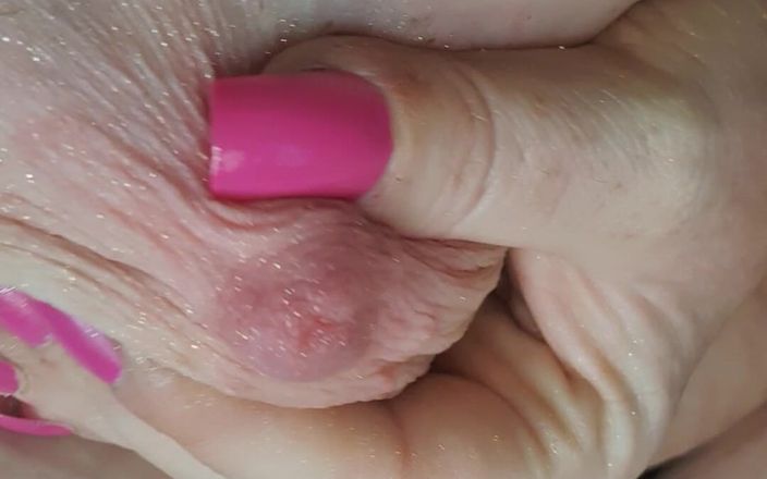 JJ Jewel BBW: Țâțe masive se joacă cu sfârcurile cu vibratoare legate