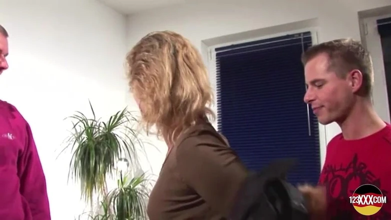 123XXX - 100% Amateurs: Horny MILF Loves It When Two Dick Are Inside Her...