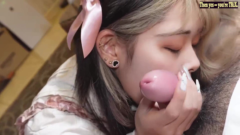 THAT'S WHAT SHE SAID: Înger asiatic 27291