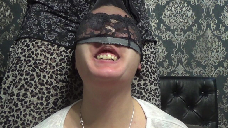 Goddess Misha Goldy: Nose fingering, face messing, silly faces, stockings on head, lips...