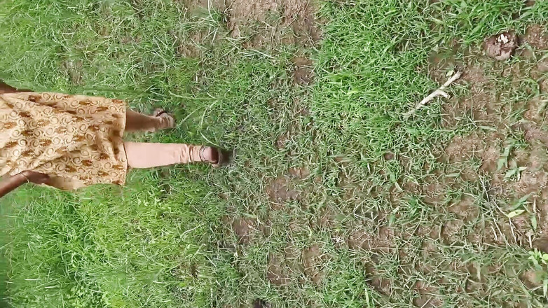 Fuckkkker: Rekaman seks asli pasangan india di luar ruangan