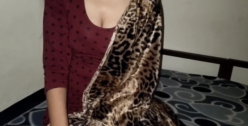 Saarabhabhi6: 隣人の恋人めちゃくちゃハード本当のセクシーな女の子は隣人のセックスを楽しんでいます