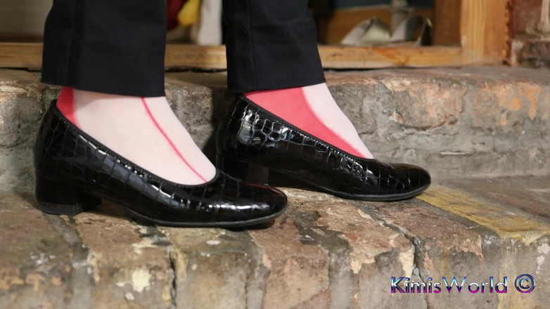 KimisWorld: Креативна гра взуття з колготками та Birkis