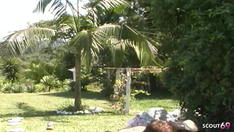 Shemale TS Collection: Pantat bahenol waria rambut pirang dientot habis-habisan di luar ruangan...