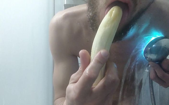 Arg B dick: Slender Sissy Boy with a Huge Dick gives a Banana...