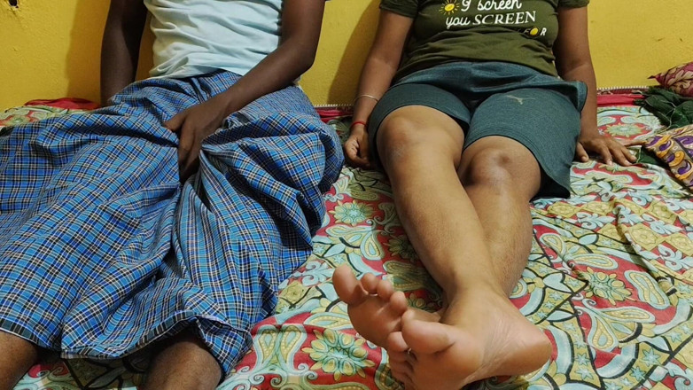 Sweet Couples: زوجة تاميلية تمارس الجنس مع صديق زوجها بصوت تاميلي واضح