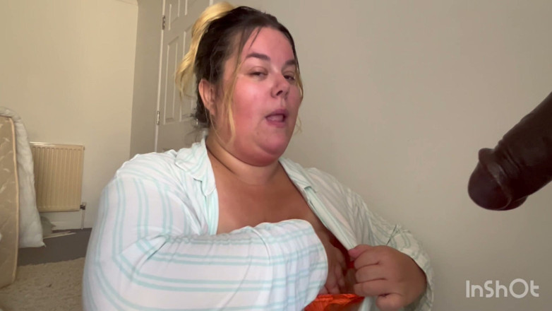 Juicerbbw: 흑인 대물 자지 빨기