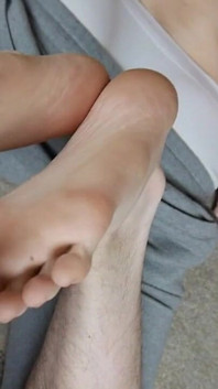 Cumshot on Barefoot