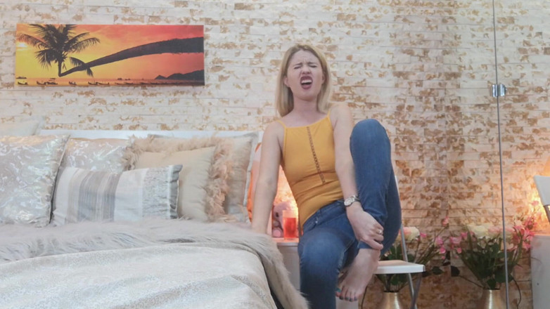 Erotic Tanya: Cute girl in jeans farts on you