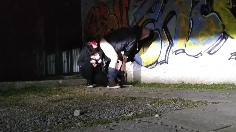 Toilet Mommy: Outdoor Exposure Girl Licks Guy's Ass