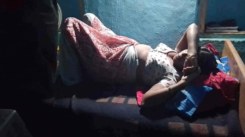 Desi palace: Amazing hardcore sex with sexy wife