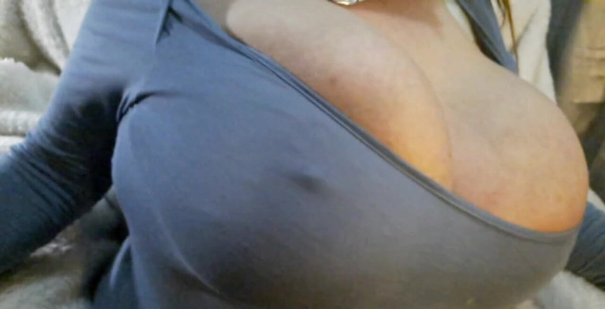 hugeboobswife: Un turno...