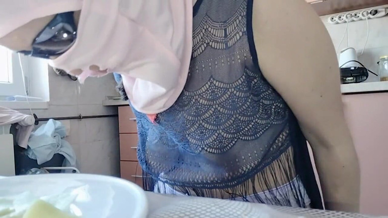 Amateur_MS: Behaarte brünette muschi, dicke titten, sinnliche behaarte Frau in der...