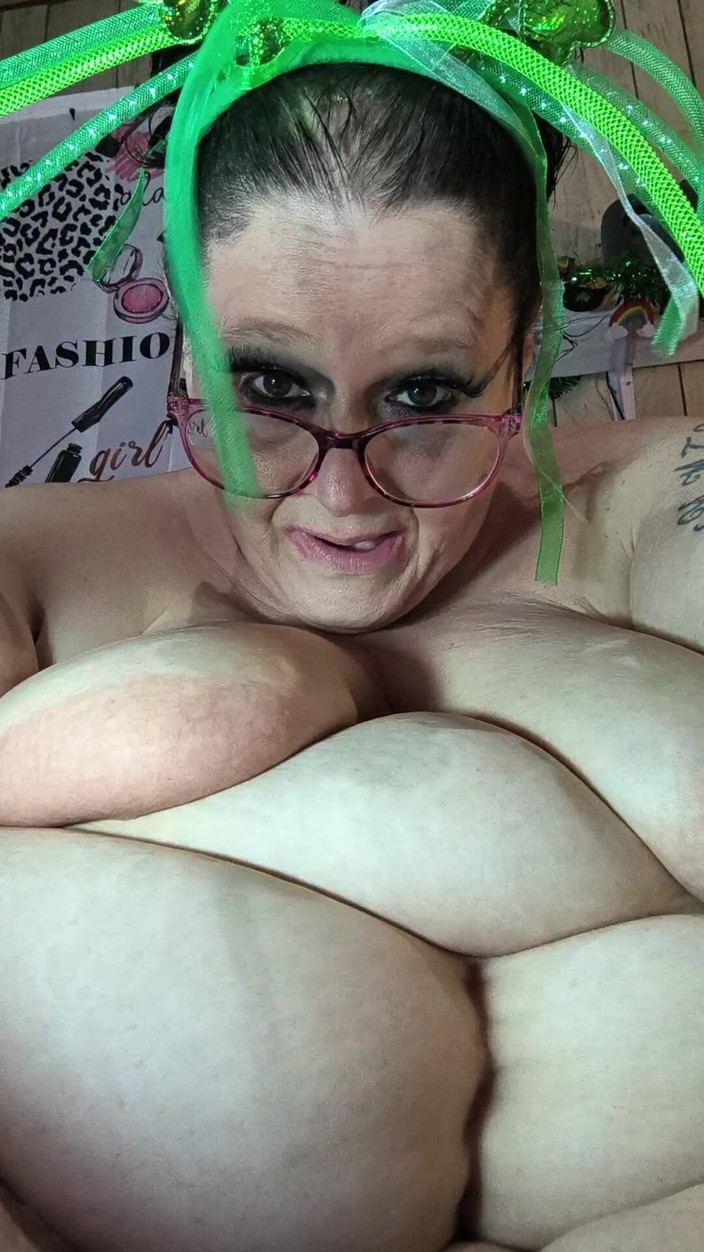 HerculesnVENUS: Vovó está levando sobrinho em seu filho da ela é a...