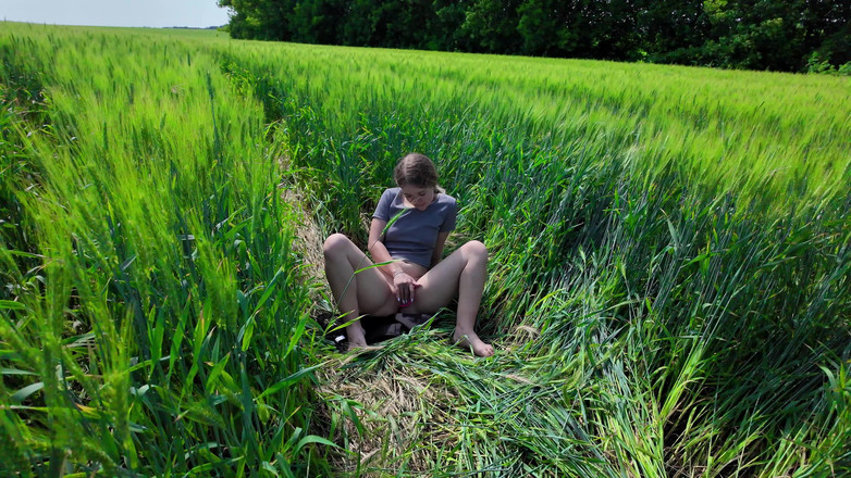 xKeryB: 私が自慰行為をしているのを見たいですか?女性のオーガズム。4K 60fps