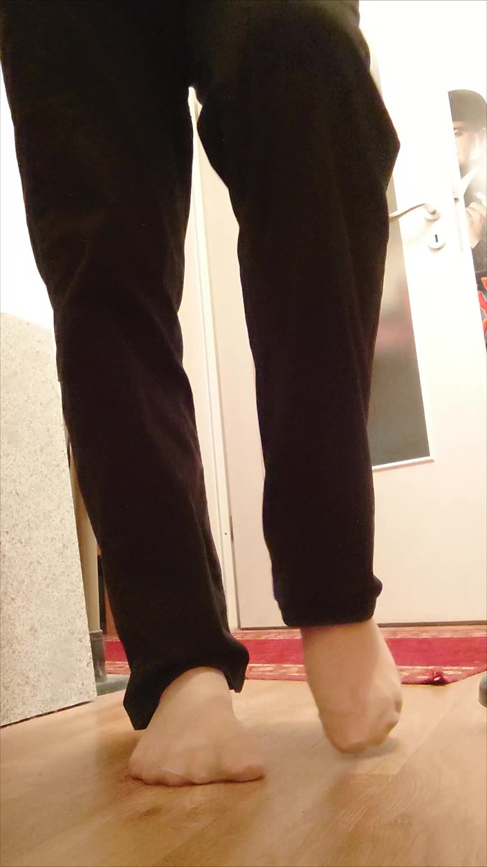 Carmen_Nylonjunge: Fresh From Shopping in the Morning