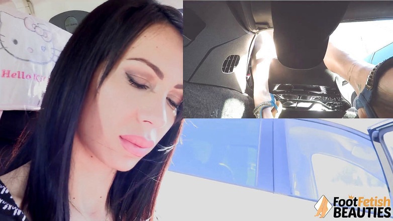 Foot Fetish HD: Daniela suka memompa pedal