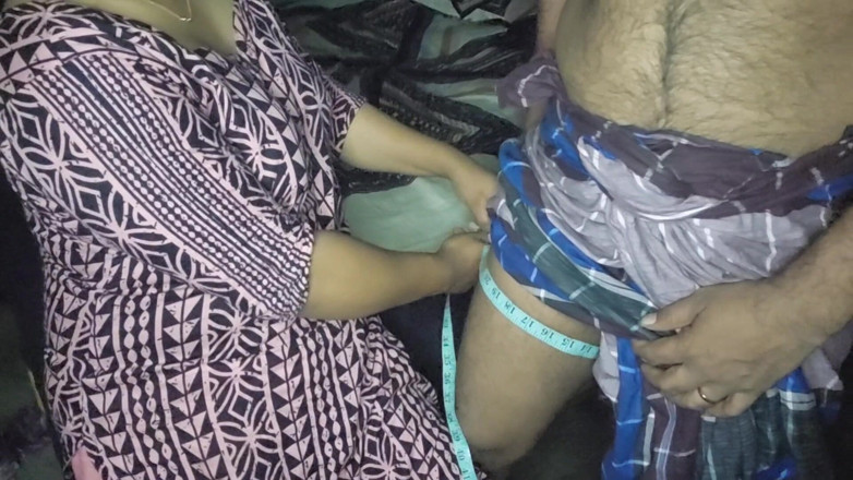 Akhi moni: The Tailor meminta isterinya untuk mengambil ukurannya dan dia mengongkeknya