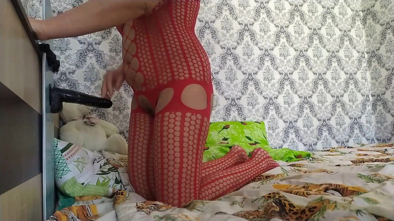 Qwersad33: 性感的继母被两根鸡巴操