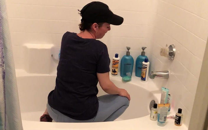 Nikki's Fetishes: Тренування штанів для сечі