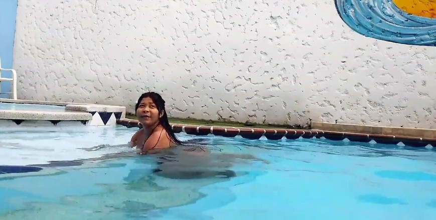 Crisanto999: Kletba! Pořád nemůžu uvěřit, že M0m mé kamarádky řeklo ano. Doufal jsem, že...