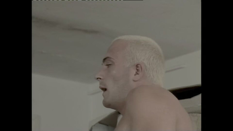 pornitaliangraffiti: Leidenschaftlicher Fick in Der Garage