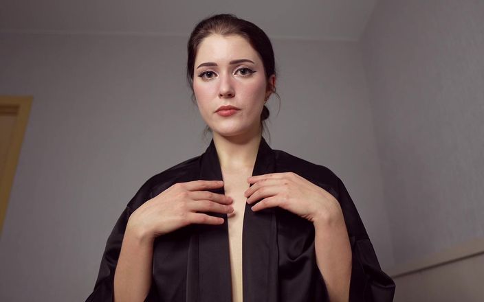 Stacy Moon: Küçük göğüslerime boşal