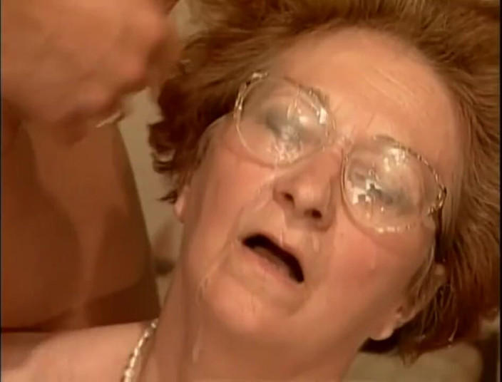 My porn family: Granny hairy pussy fucking in the kitchen