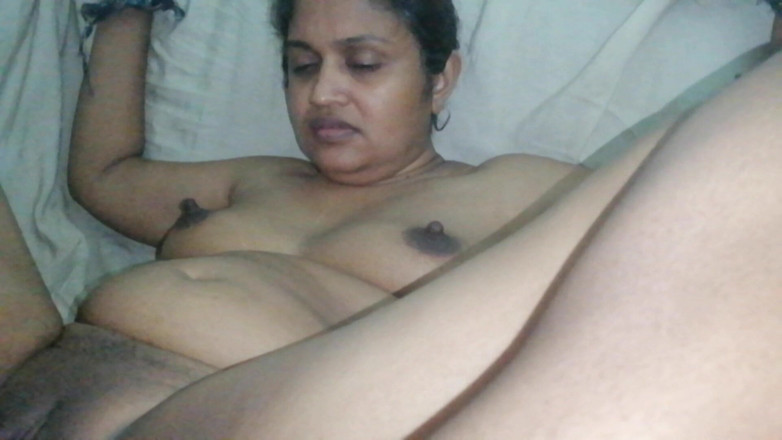 Tina Baby: Bondager Fo Desy Aunty