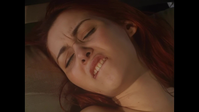 Blitzporn: Горячие лесбийские ночные ножницы для двух горячих девушек, жаждущих оргазма