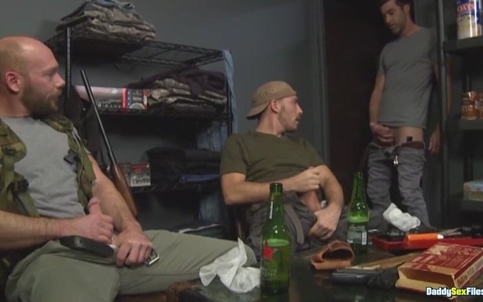 Daddy Sex Files: Petrecere de pulă în buncăr