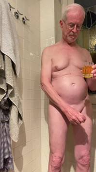 Piss Swallowing