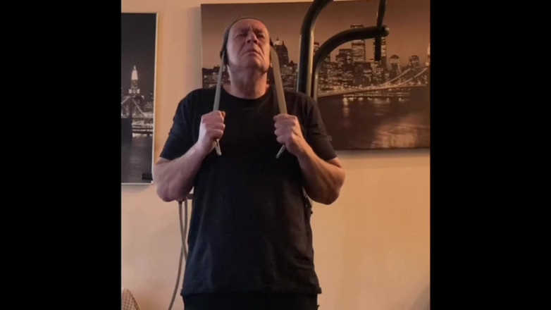 Alex Igogo: Masturbation und das Fitnessstudio