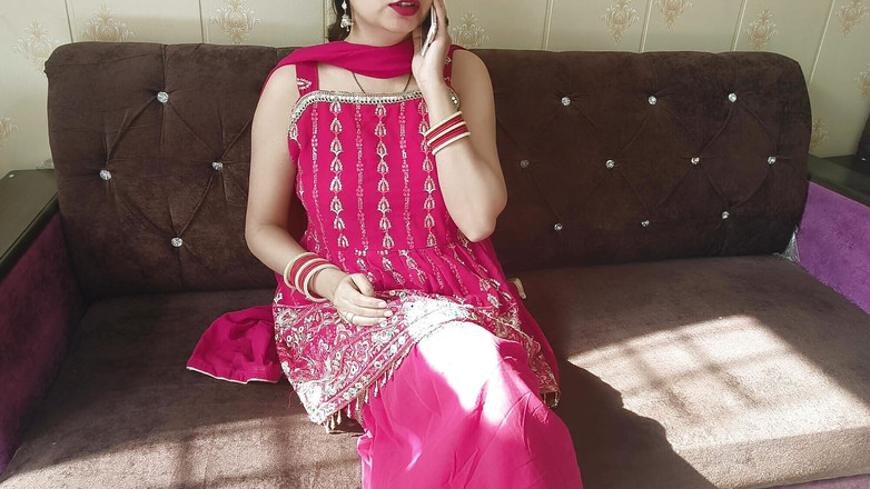 Saarabhabhi6: Jag suger min devar penis i samband med julen ge...