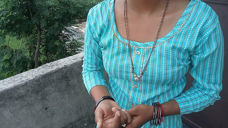 YOURAMRITA04: 의붓오빠와 섹스하는 핫한 인도 인도 인도 마을 의붓여동체