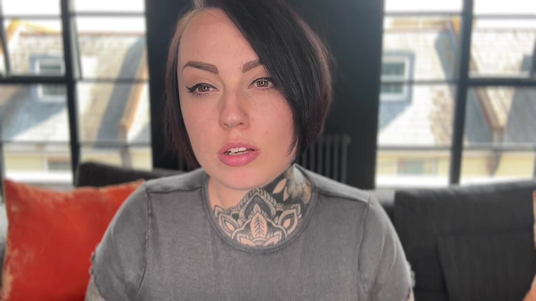 Miss Valentina: Lihat ke dalam mata saya dan menyerahkan kawalan