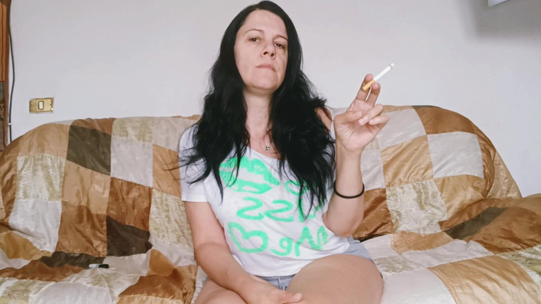 Bergami Melissa: 내 신발을 청소해 넌 쓸모없는 벌레
