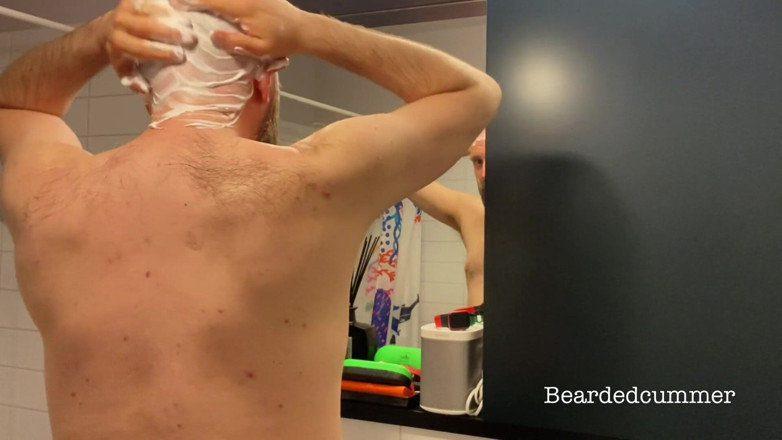 Beardedcummer: Stepdaddy bear shaves his bald head, no cum