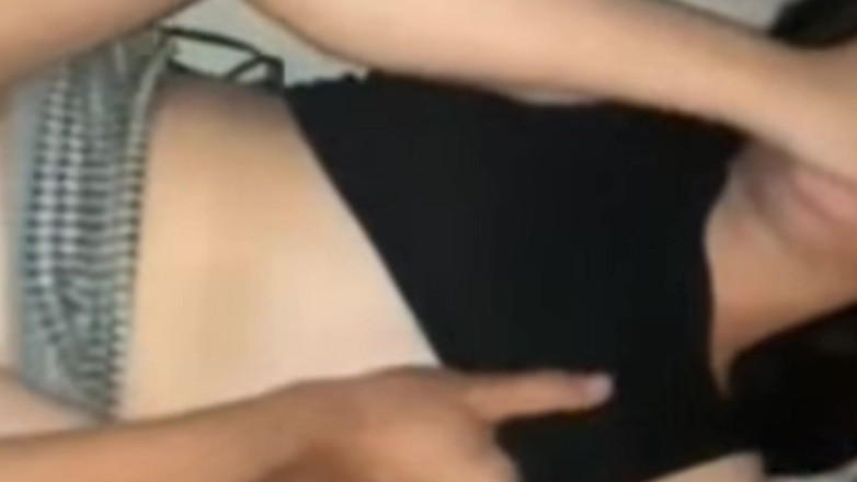 Alis babe: Je baise ma demi-sœur vierge à la chatte étroite en continu pendant...